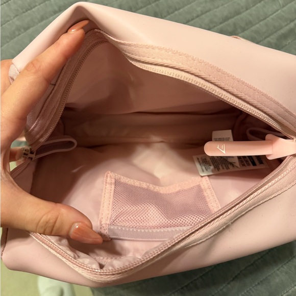 gymshark mini gym bag baby pink - Picture 3 of 3